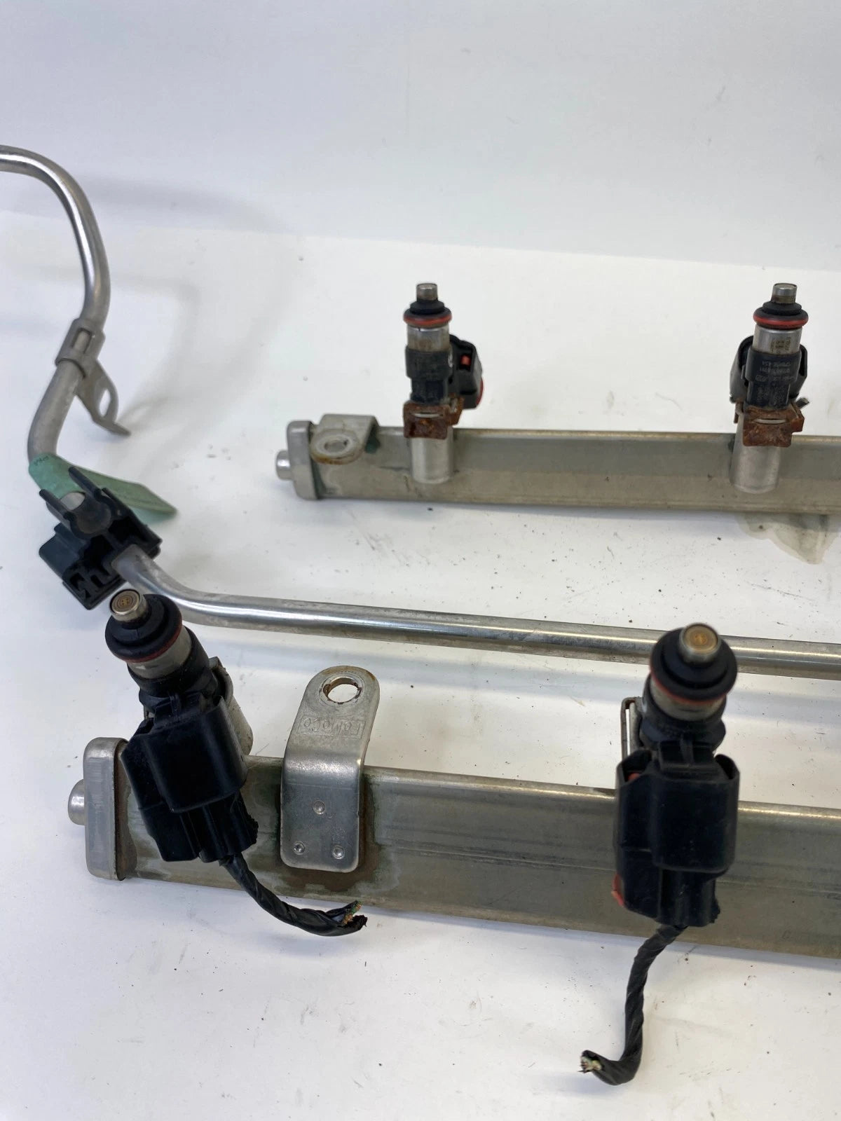 2011-2019 FORD EXPLORER 3.7L FUEL INJECTION RAIL W/ INJECTORS BB53-9J280-AF OEM