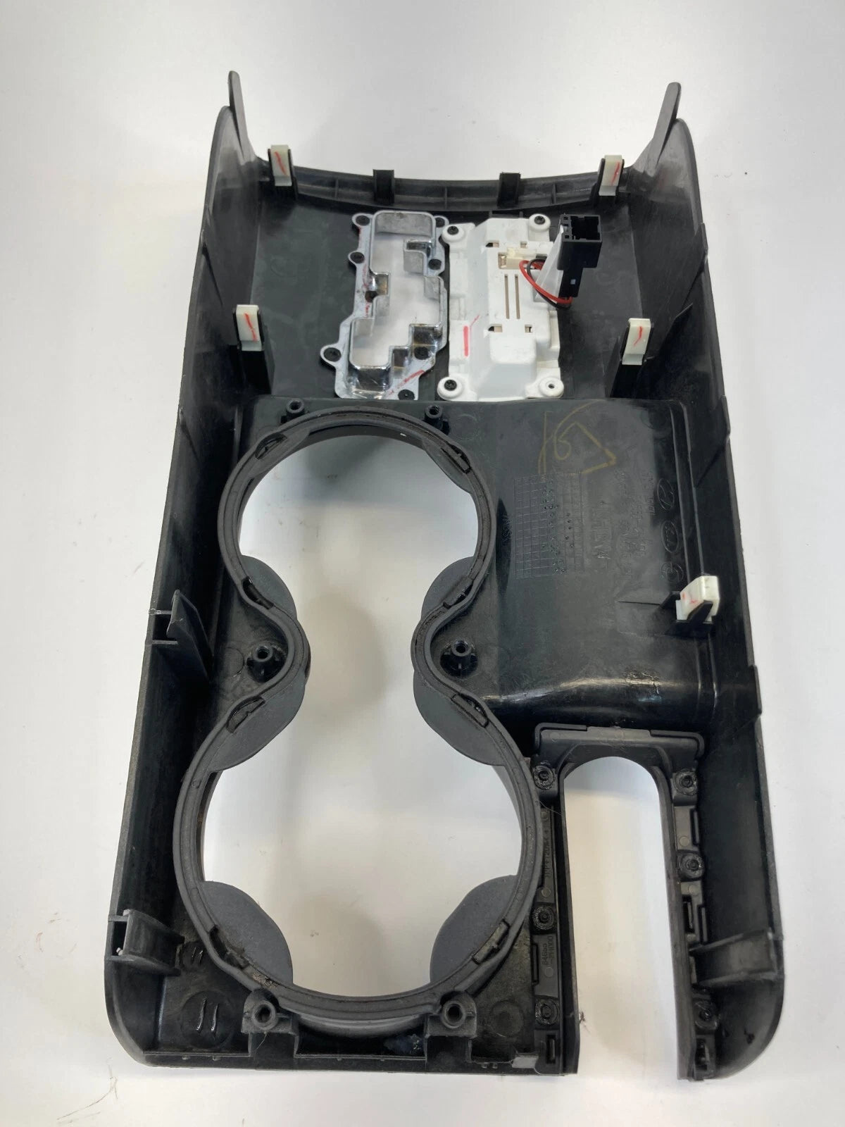 07 08 09 10 HYUNDAI ELANTRA CENTER CONSOLE SHIFTER BEZEL W CUP HOLDER 846502H100