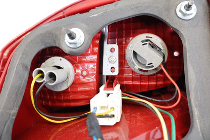 2006-2011 KIA RIO SEDAN RIGHT PASSENGER SIDE TAIL LIGHT TAILLIGHT TAILL LAMP
