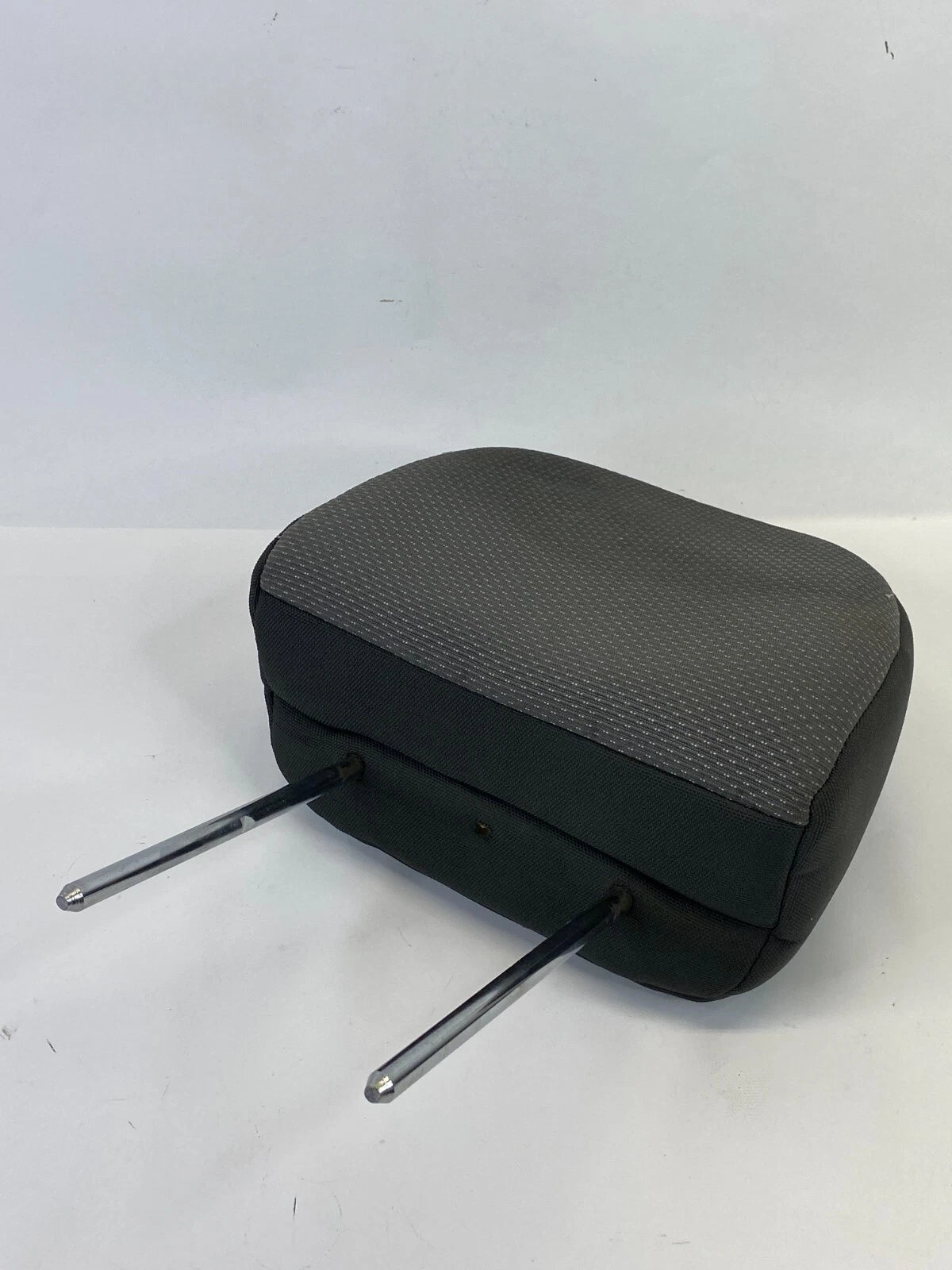 2009-2011 CHEVROLET AVEO5 FRONT LEFT DRIVER SIDE SEAT HEADREST HEAD REST OEM