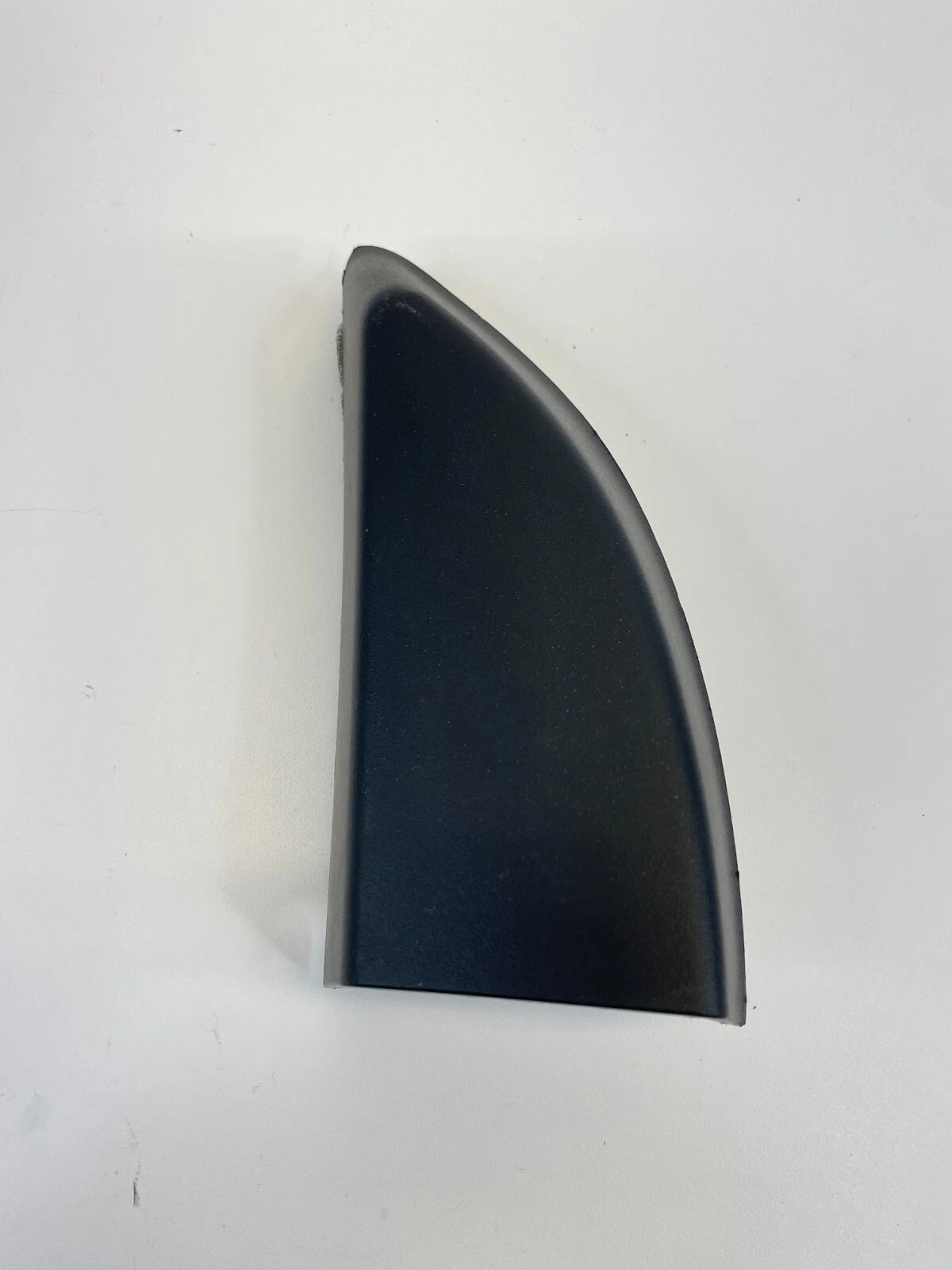 2007-2009 DODGE CALIBER FRONT LEFT DRIVER DOOR INNER MIRROR CORNER TRIM COVER