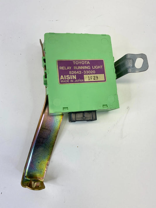 1998-2005 LEXUS GS300 RELAY RUNNING LIGHT CONTROL MODULE 82642-33020 OEM