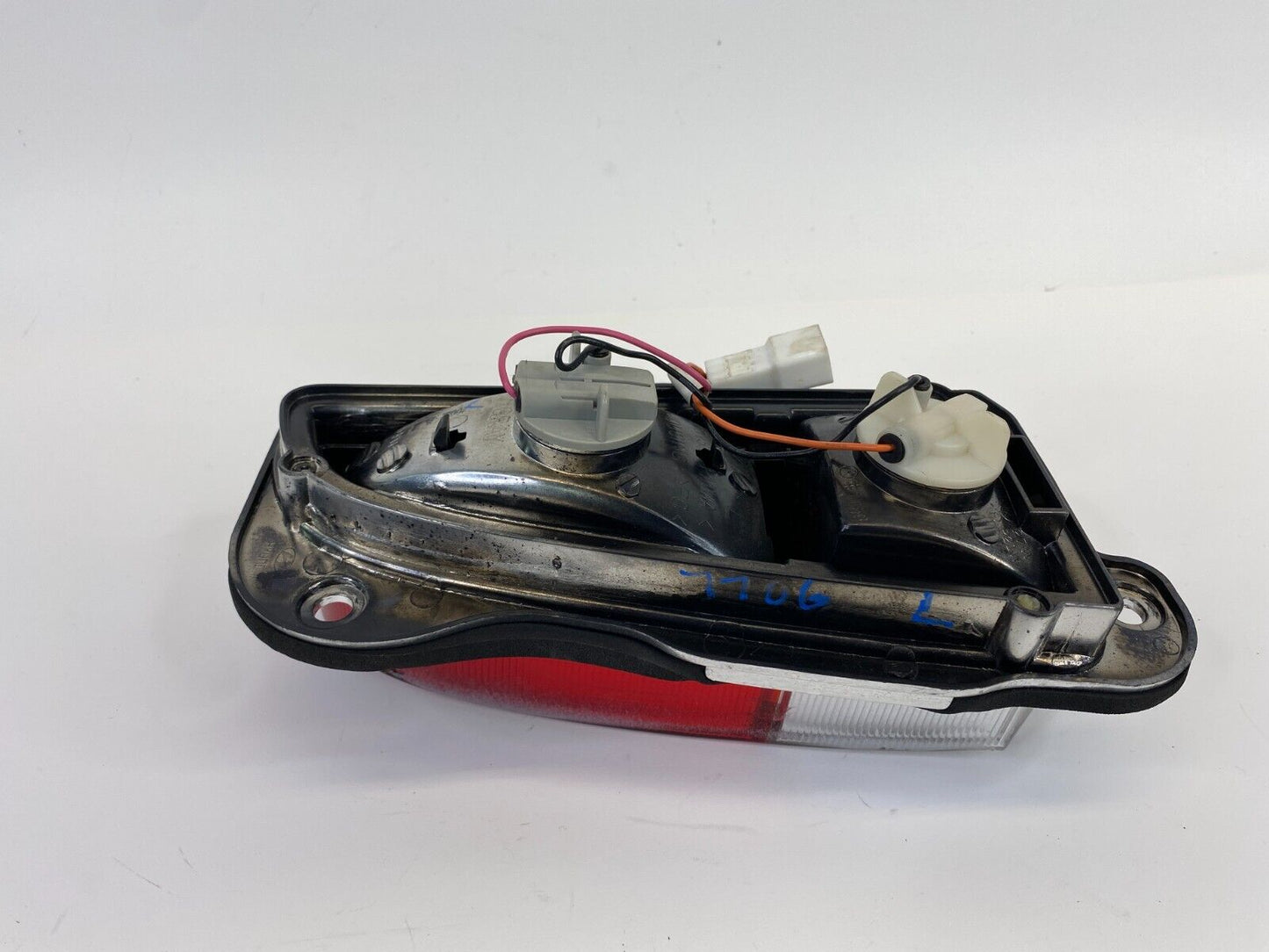 2001-2006 Hyundai Elantra HATCHBACK Left Side Reverse Backup Light Back Up Lamp