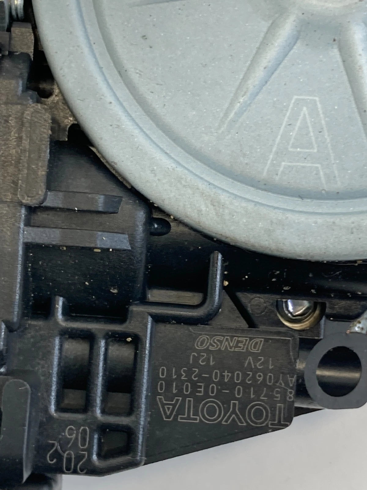 2007-2009 LEXUS RX350 REAR RIGHT DOOR WINDOW REGULATOR MOTOR 85710-0E010 OEM