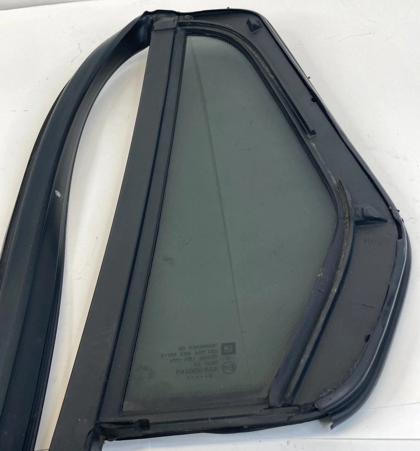 2010-2017 GMC TERRAIN REAR RIGHT DOOR VENT GLASS STATIONARY QUARTER WINDOW OEM