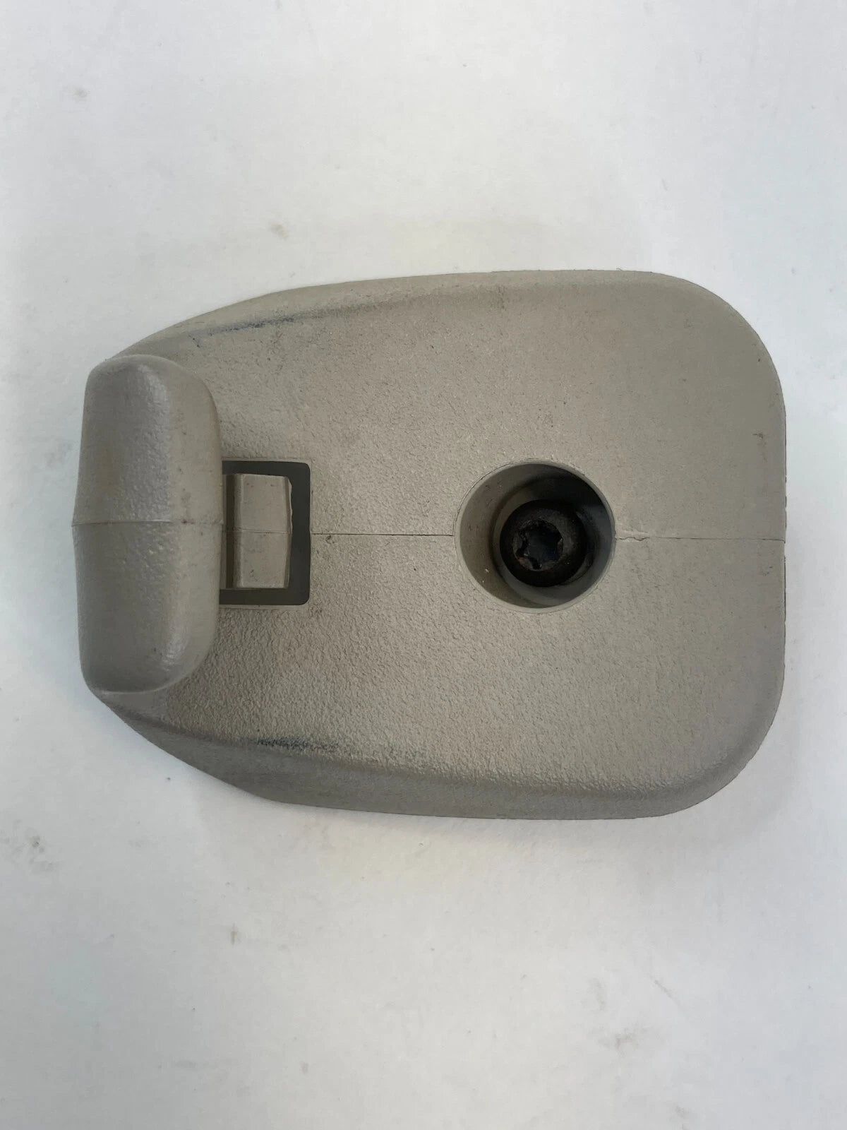 2001-2005 PONTIAC AZTEK FRONT LEFT SUNVISOR SUN VISOR CLIP RETAINER HOLDER OEM
