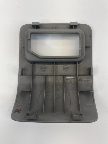 04-10 TOYOTA SIENNA REAR RIGHT INNER COURTESY LIGHT COVER TRIM 62538-AE020 OEM