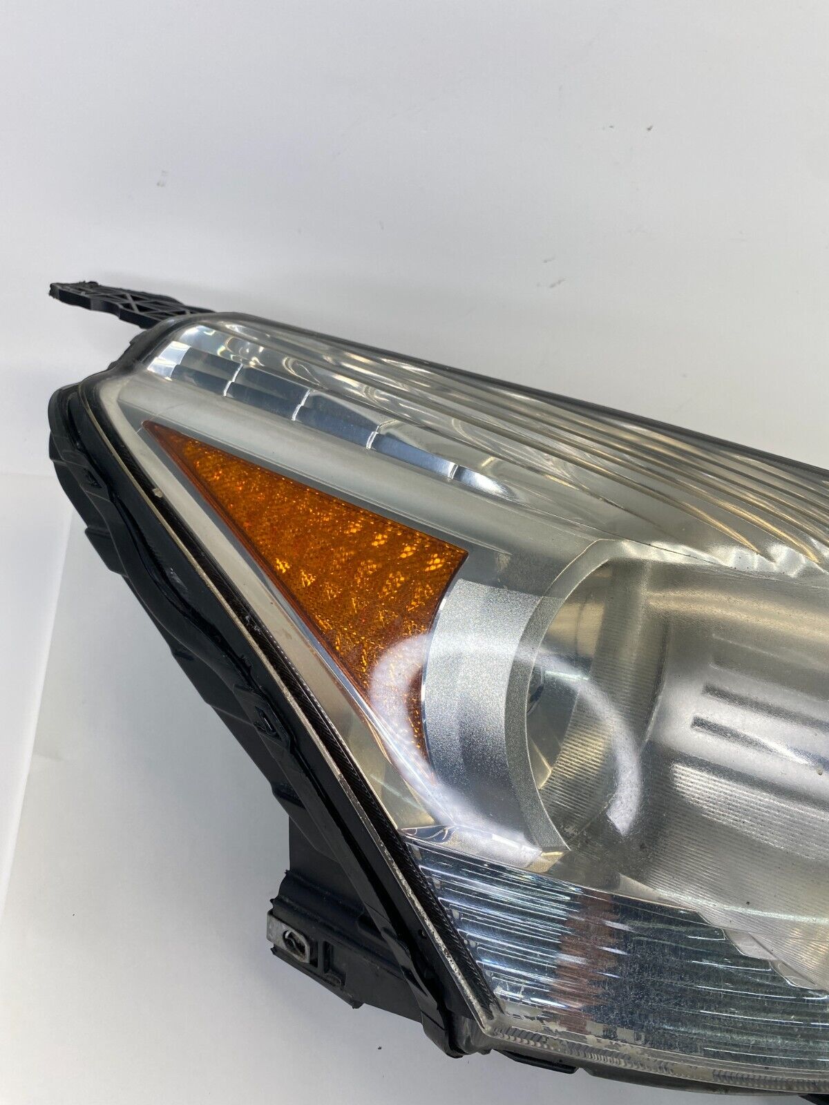 09 10 11 12 Chevrolet Traverse Right Passenger Side Headlight Headlamp 20840410