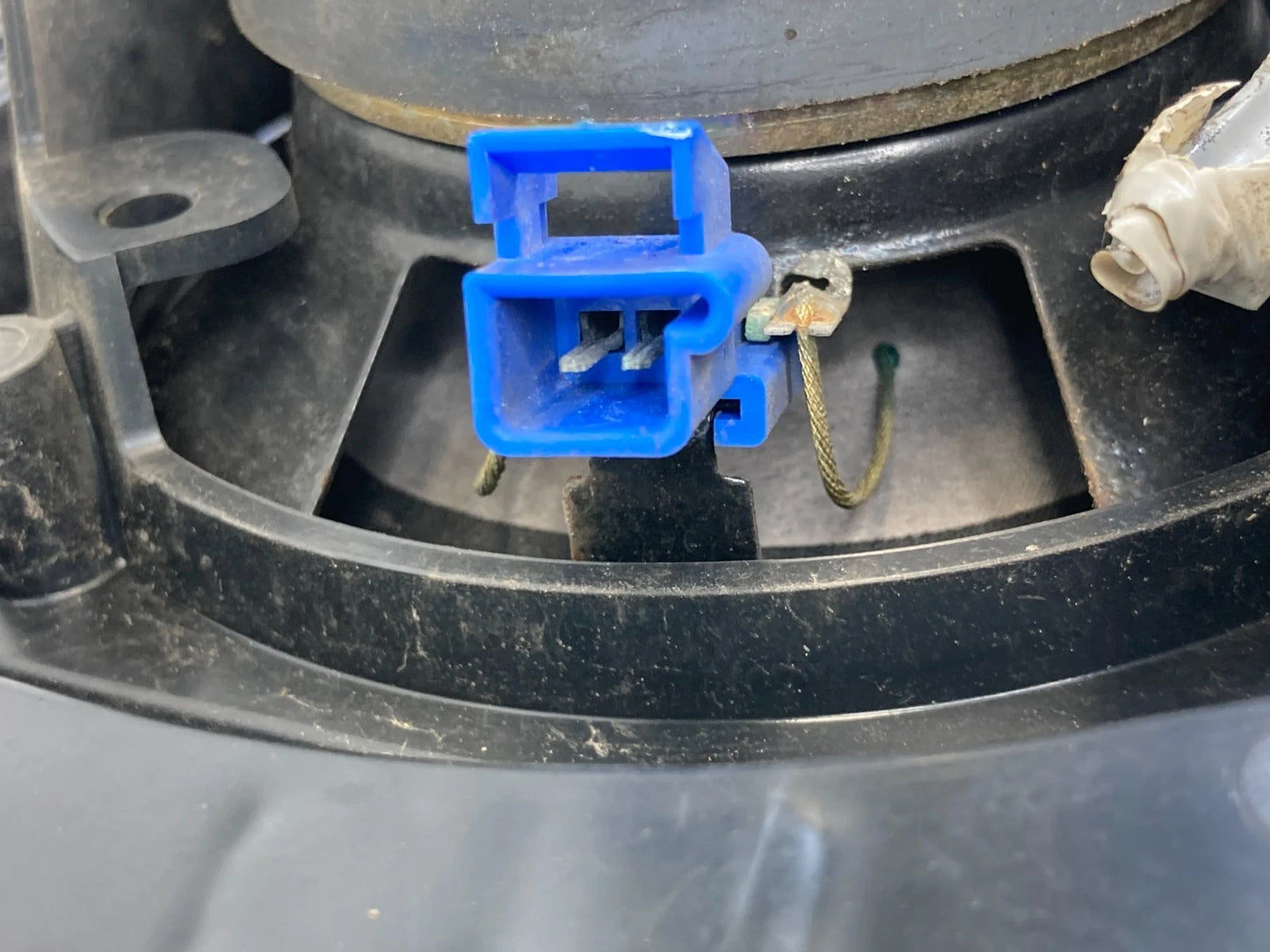 02-09 CHEVROLET TRAILBLAZER REAR RIGHT PASSENGER DOOR BOSE SPEAKER 15135033 OEM