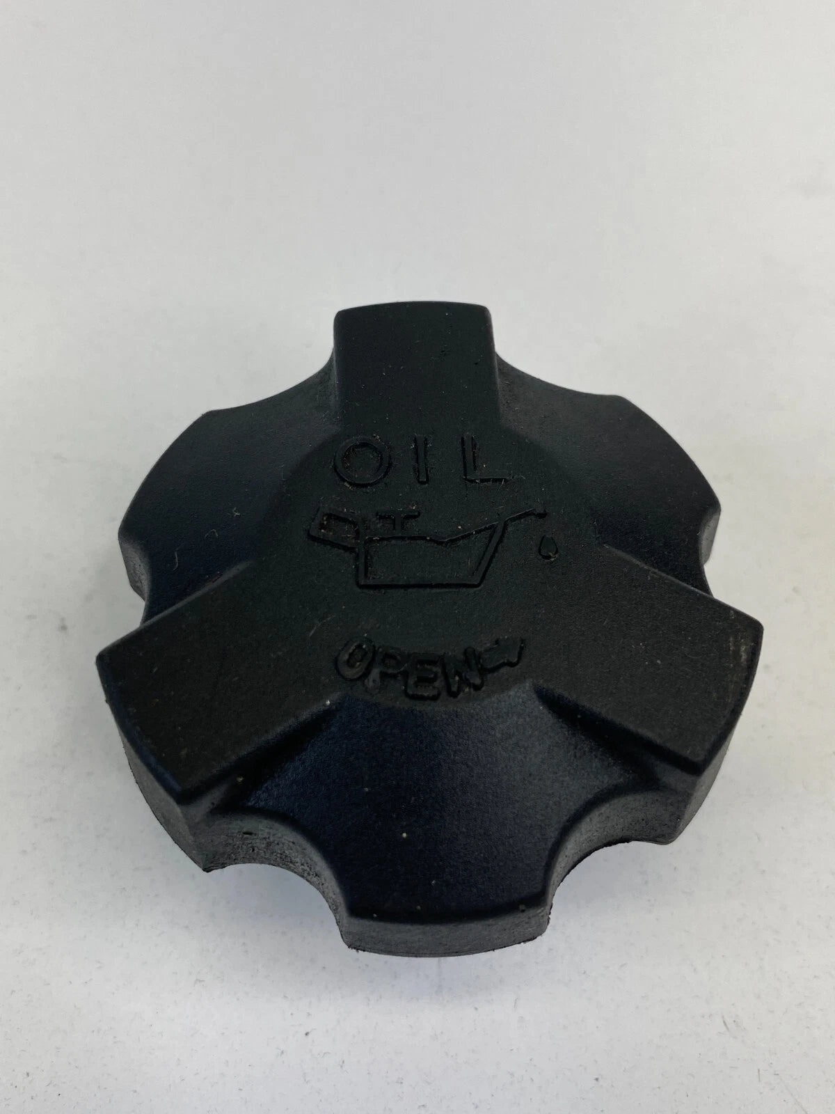 2005-2010 KIA SPORTAGE 2.7L V6 DOHC 24V ENGINE OIL FILLER FLUID CAP OEM