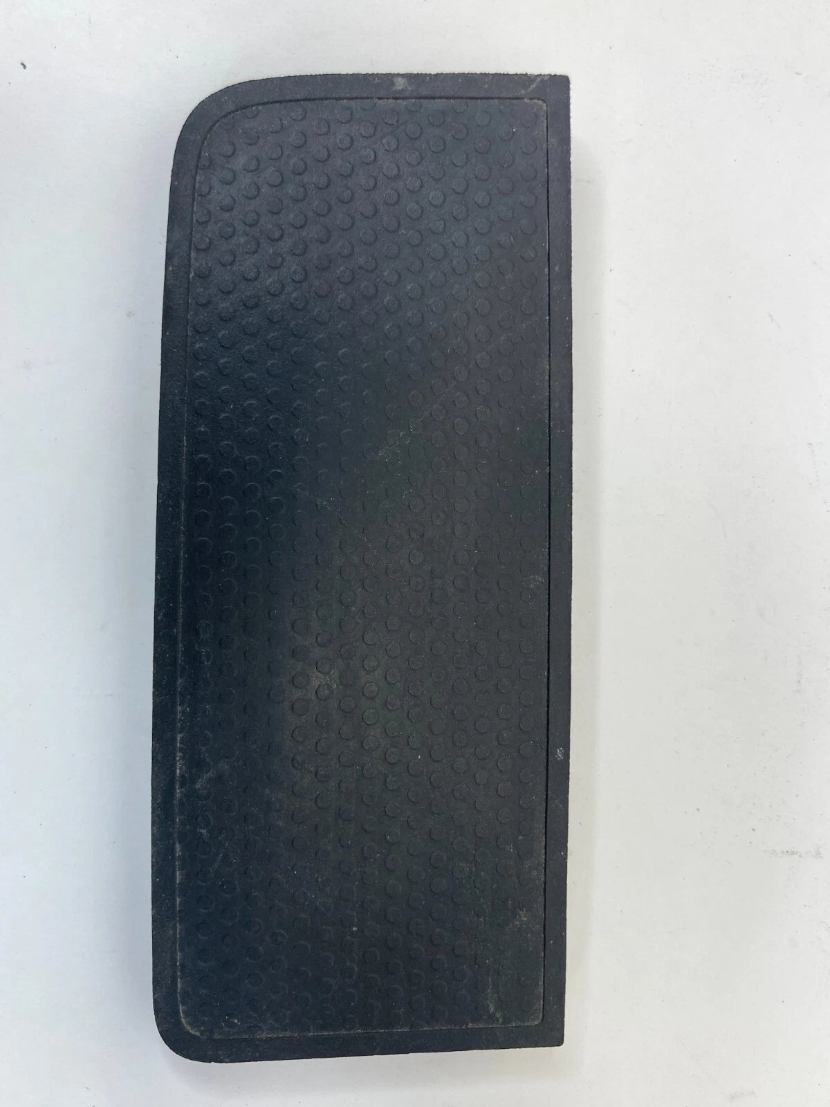 03-07 HONDA ACCORD REAR RIGHT DOOR POCKET INSERT RUBBER MAT 83705-SDA-A010-M1