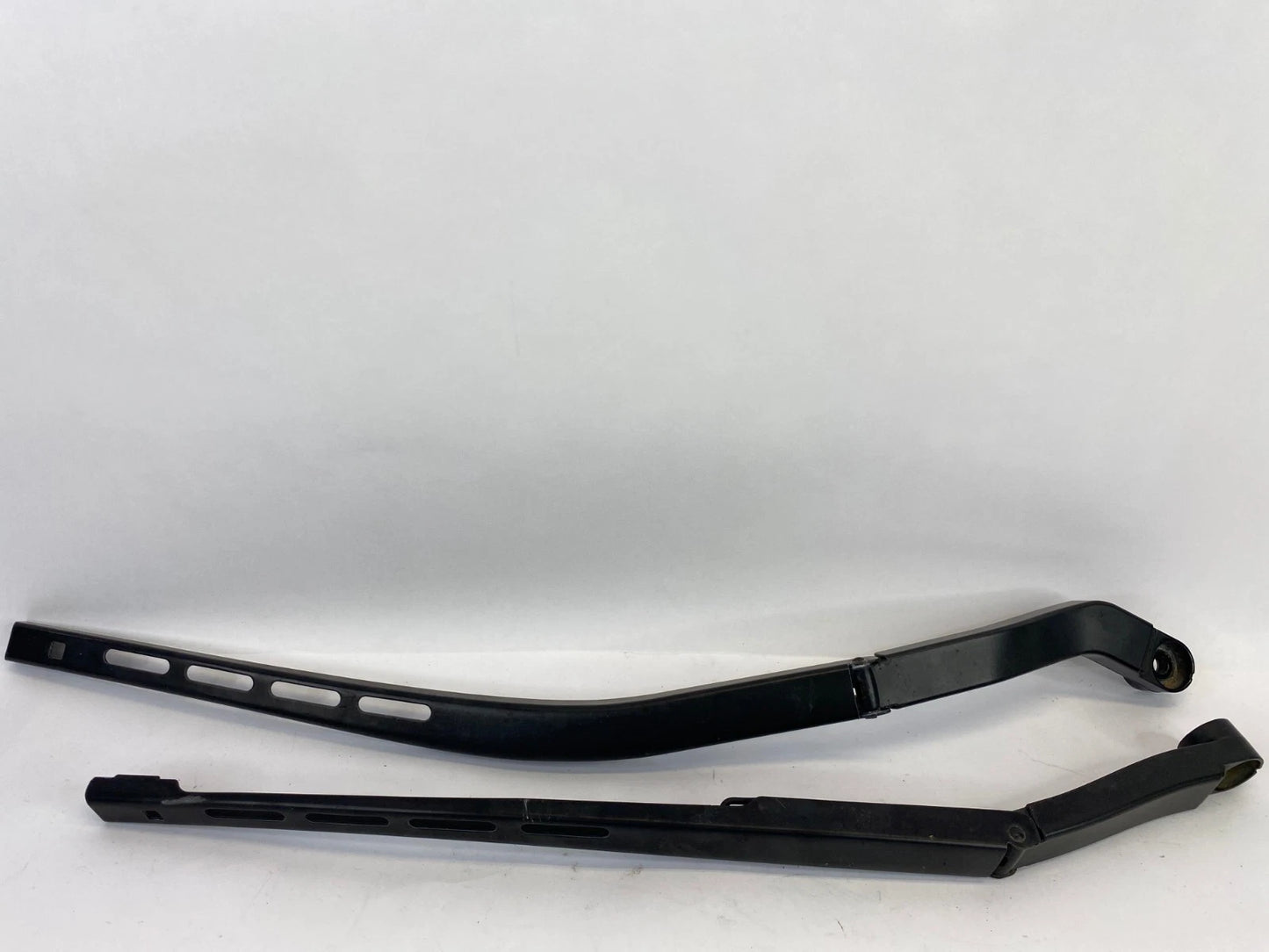 2010-2017 CHEVROLET EQUINOX WINDSHIELD WIPER ARM PAIR ASSEMBLY FRONT OEM FACTORY