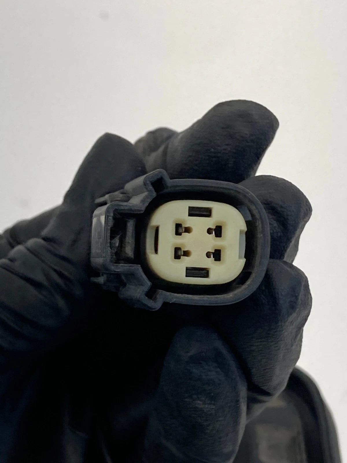 2013-2016 FORD ESCAPE REAR RIGHT TAILLIGHT LAMP WIRE WIRING HARNESS SOCKET OEM