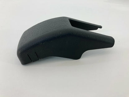 04-06 KIA AMANTI SEDAN FRONT RIGHT SIDE TRACK END COVER PANEL 88561-3F000 OEM