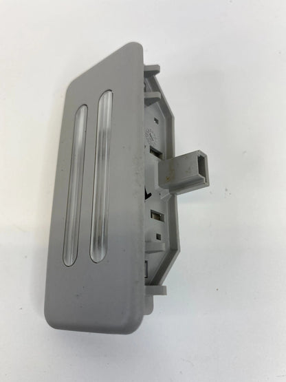2004-2007 BMW 530I RIGHT PASSENGER SIDE INNER SUNVISOR VANITY LIGHT LAMP 6962011