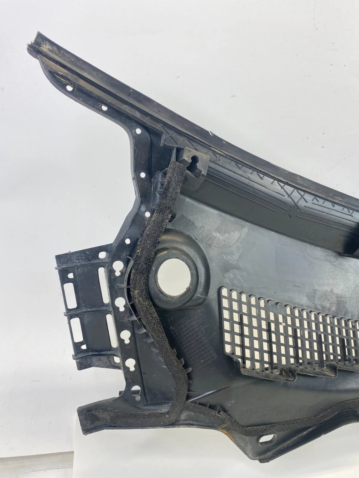 2008-2012 HONDA ACCORD FRONT WINDSHIELD COWL TOP PANEL GRILLE 74210-TA0-A002 OEM