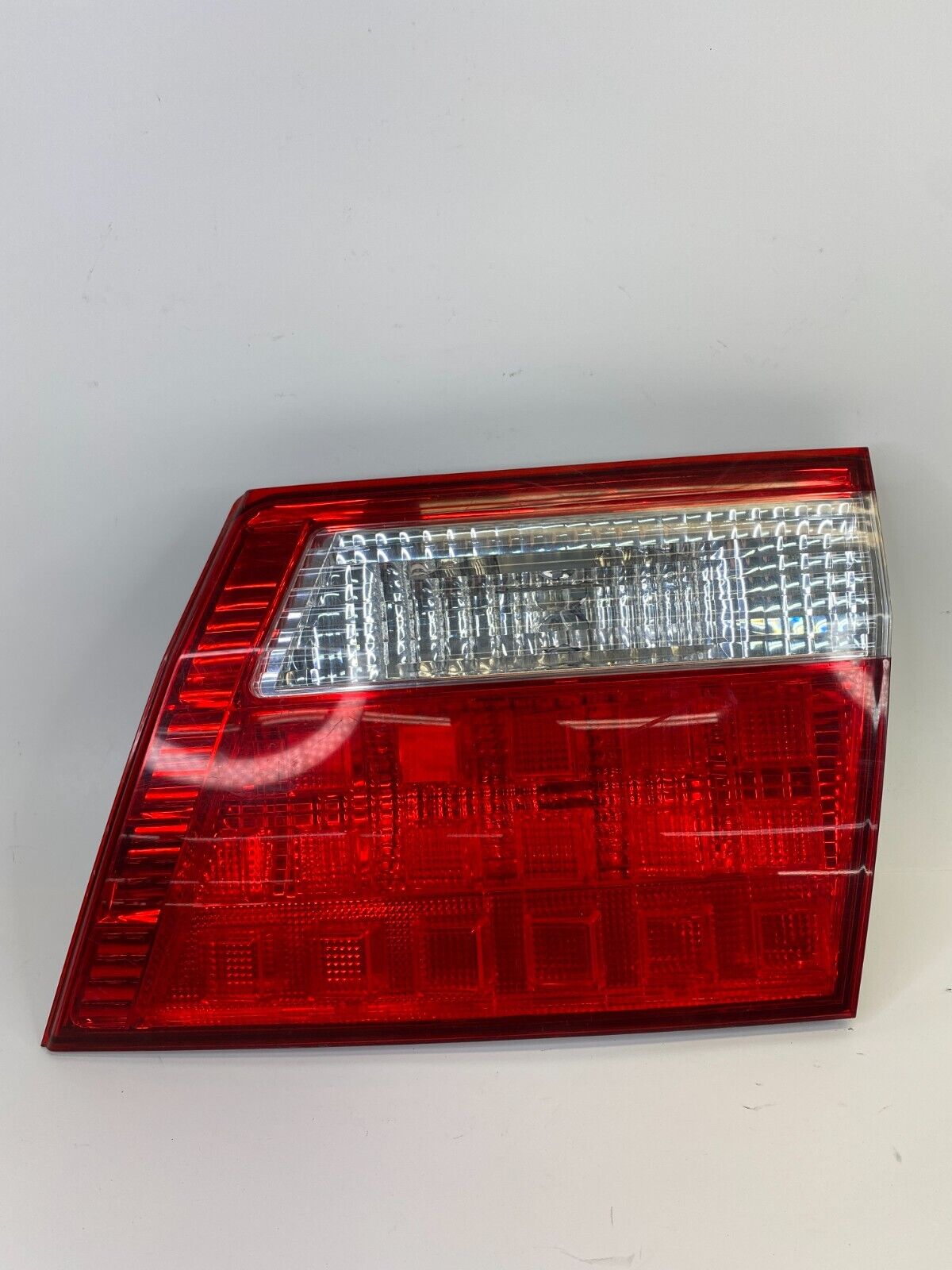 2005-2007 Honda Odyssey Rear Right Inner Trunk Lid Liftgate Tail Light Taillight