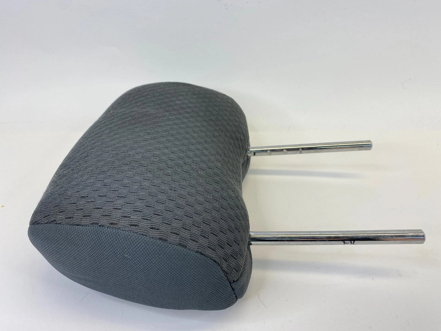 2002 2003 2004 NISSAN XTERRA RIGHT PASSENGER SIDE SEAT HEADREST HEAD REST OEM