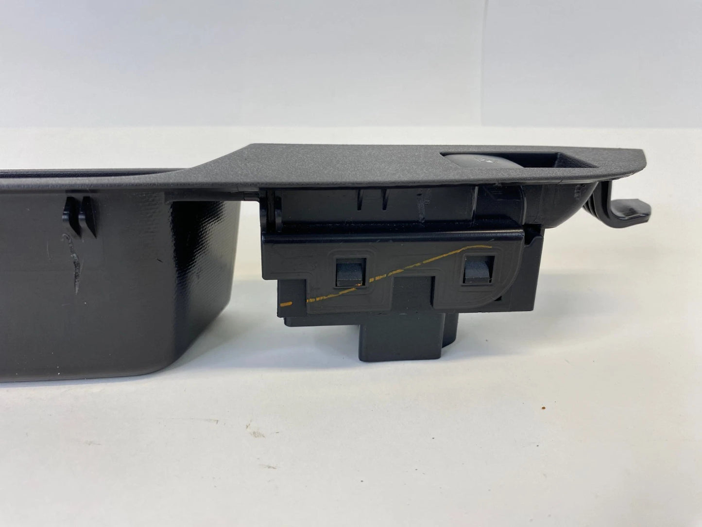 2010-2017 CHEVY EQUINOX REAR LEFT DOOR WINDOW CONTROL SWITCH BEZEL 20933566 OEM