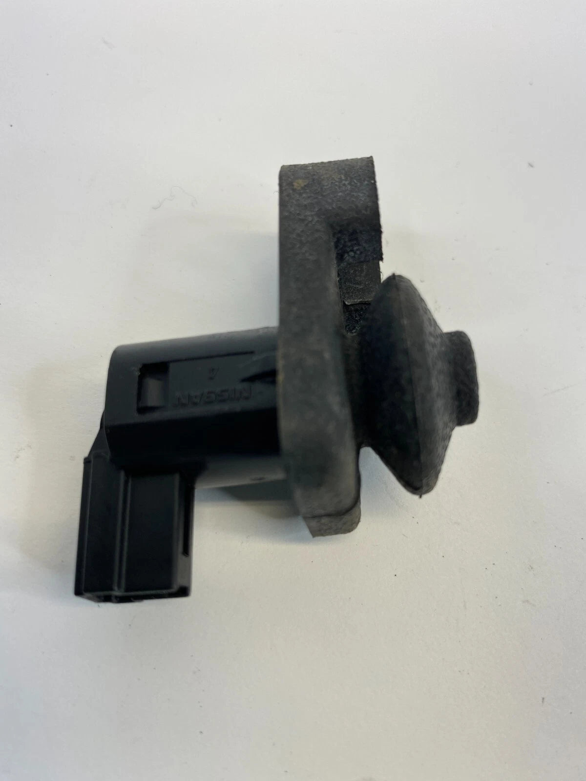 2007-2012 NISSAN VERSA REAR LEFT SIDE BACK DOOR JAMB AJAR SENSOR SWITCH OEM