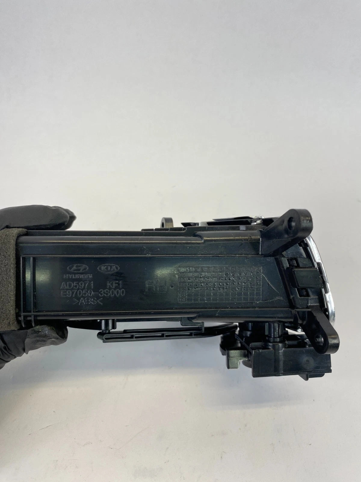 2011-2014 HYUNDAI SONATA CENTER CONSOLE REAR RIGHT A/C AIR VENT 97050-3S000 OEM