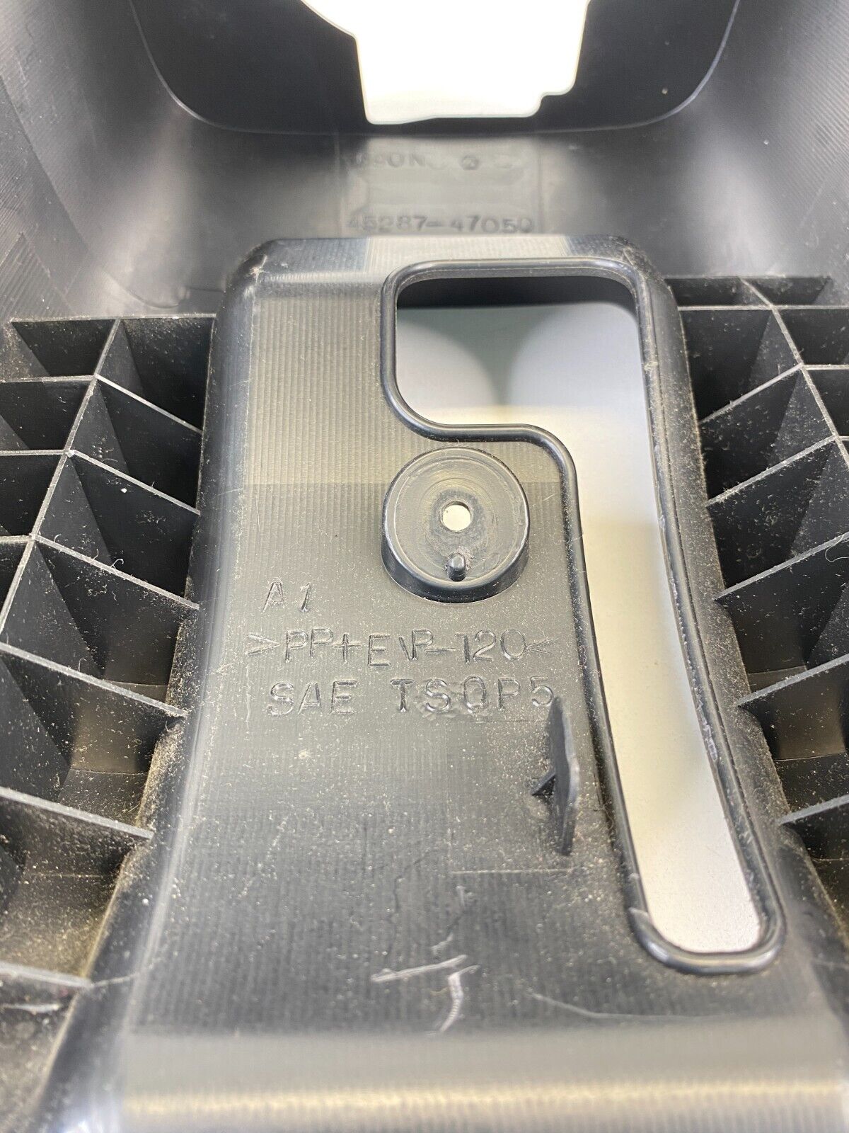 2004-2009 Toyota Prius Steering Column Cover Bezel Shroud Trim 45287-47050 OEM