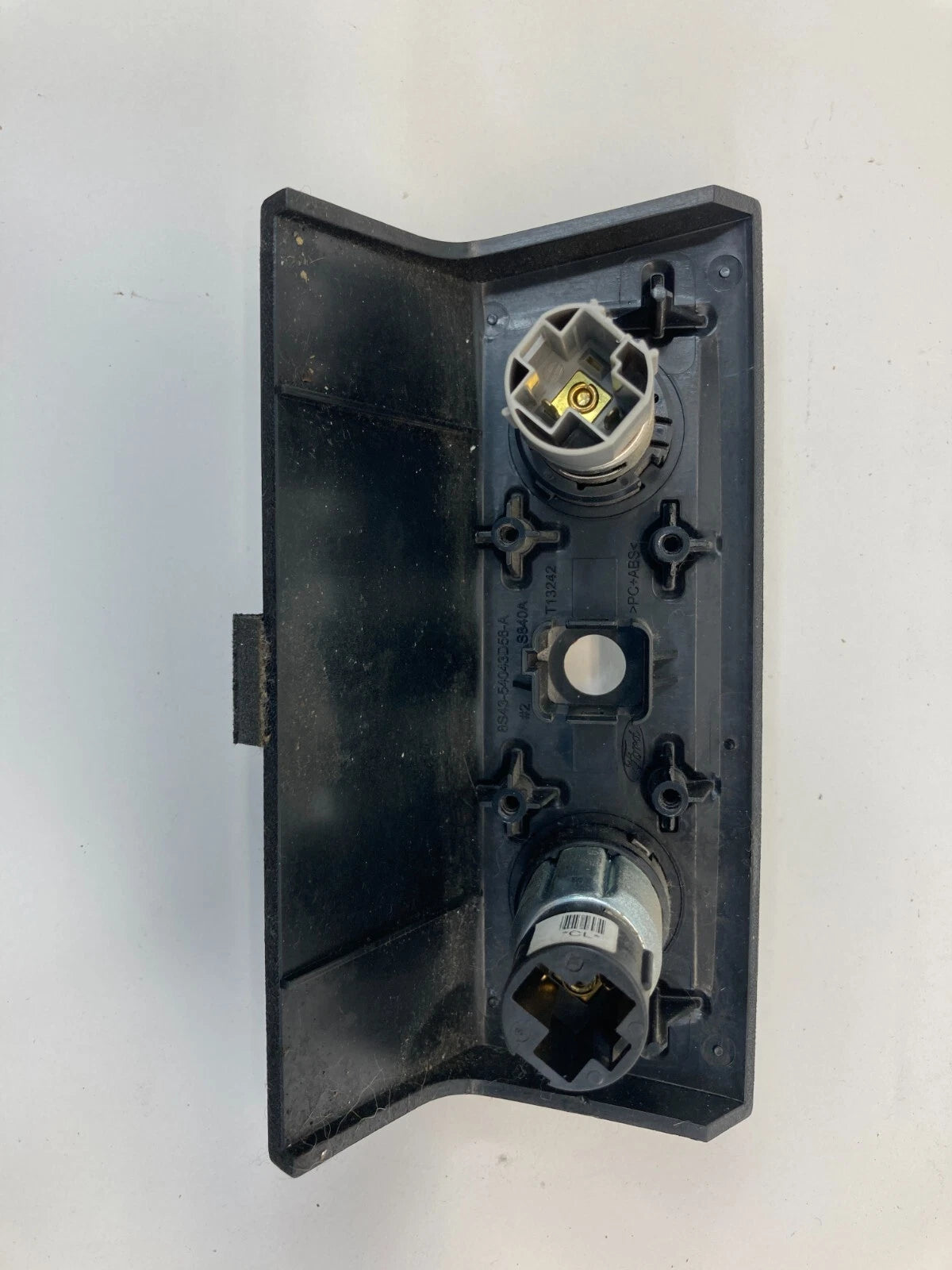 2008-2011 FORD FOCUS CENTER DASH POWER OUTLET 12V PANEL TRIM 8S43-54043D56-A OEM
