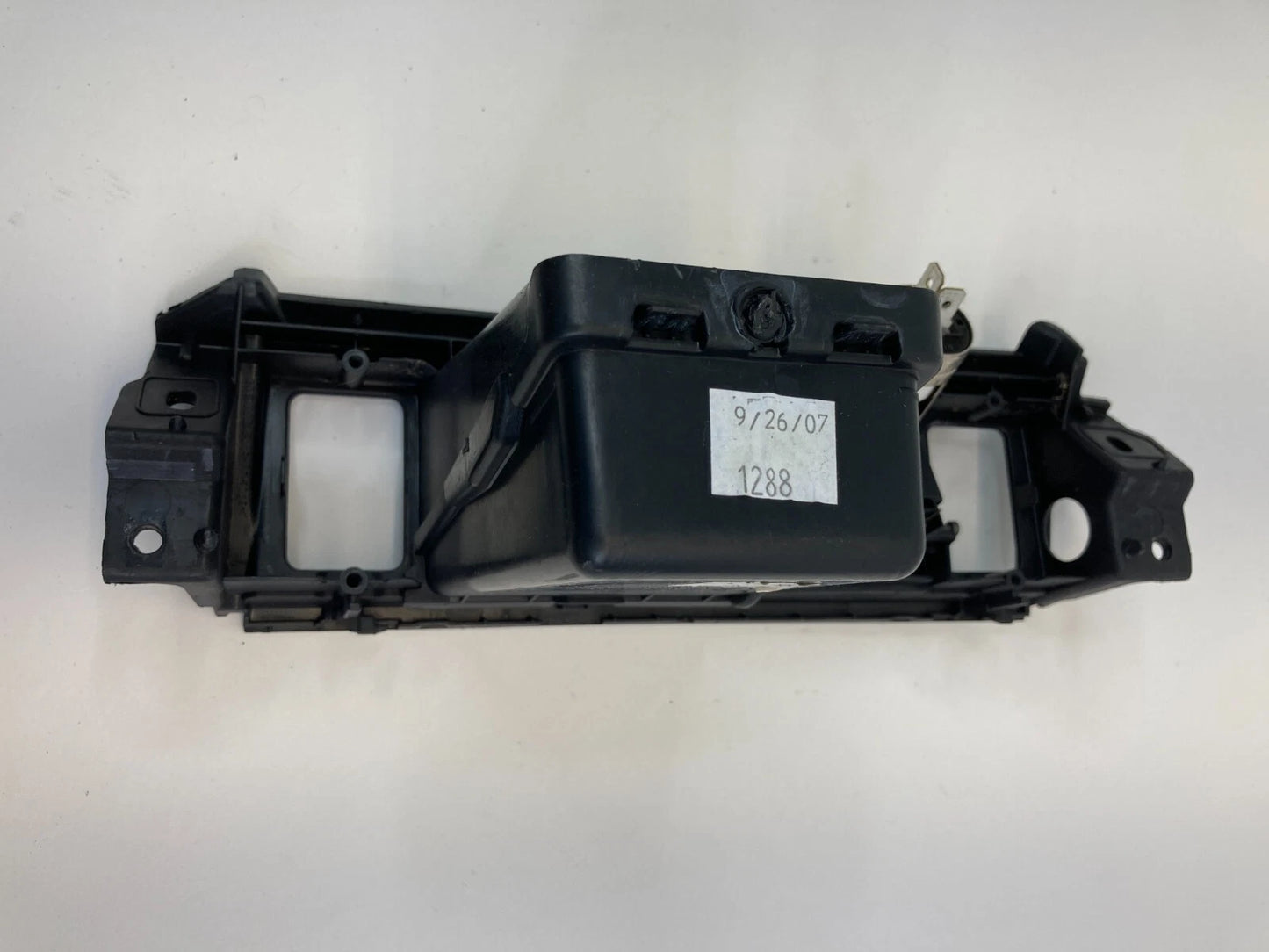 07-12 ACURA RDX CENTER DASH STORAGE COMPARTMENT TRIM W/ POWER OUTLET 77290-STK-A