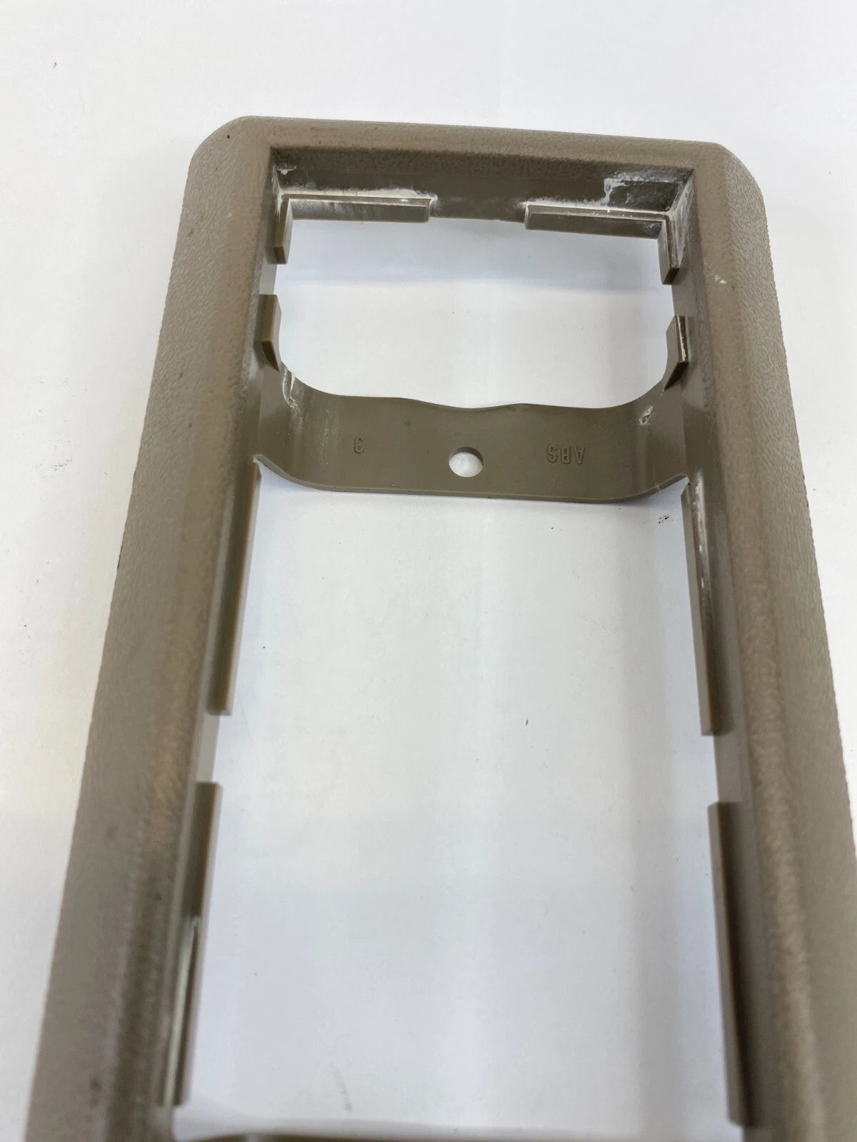1999 2000 CADILLAC ESCALADE 4-DR INTERIOR ROOF CONTROL COVER BEZEL TRIM 15686975
