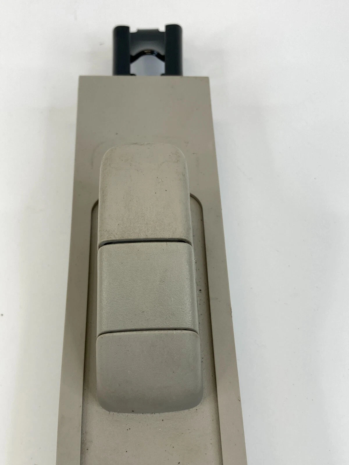 14-19 FORD FIESTA FRONT LEFT DRIVER SIDE SEAT BELT HEIGHT ADJUSTER 34062335B OEM