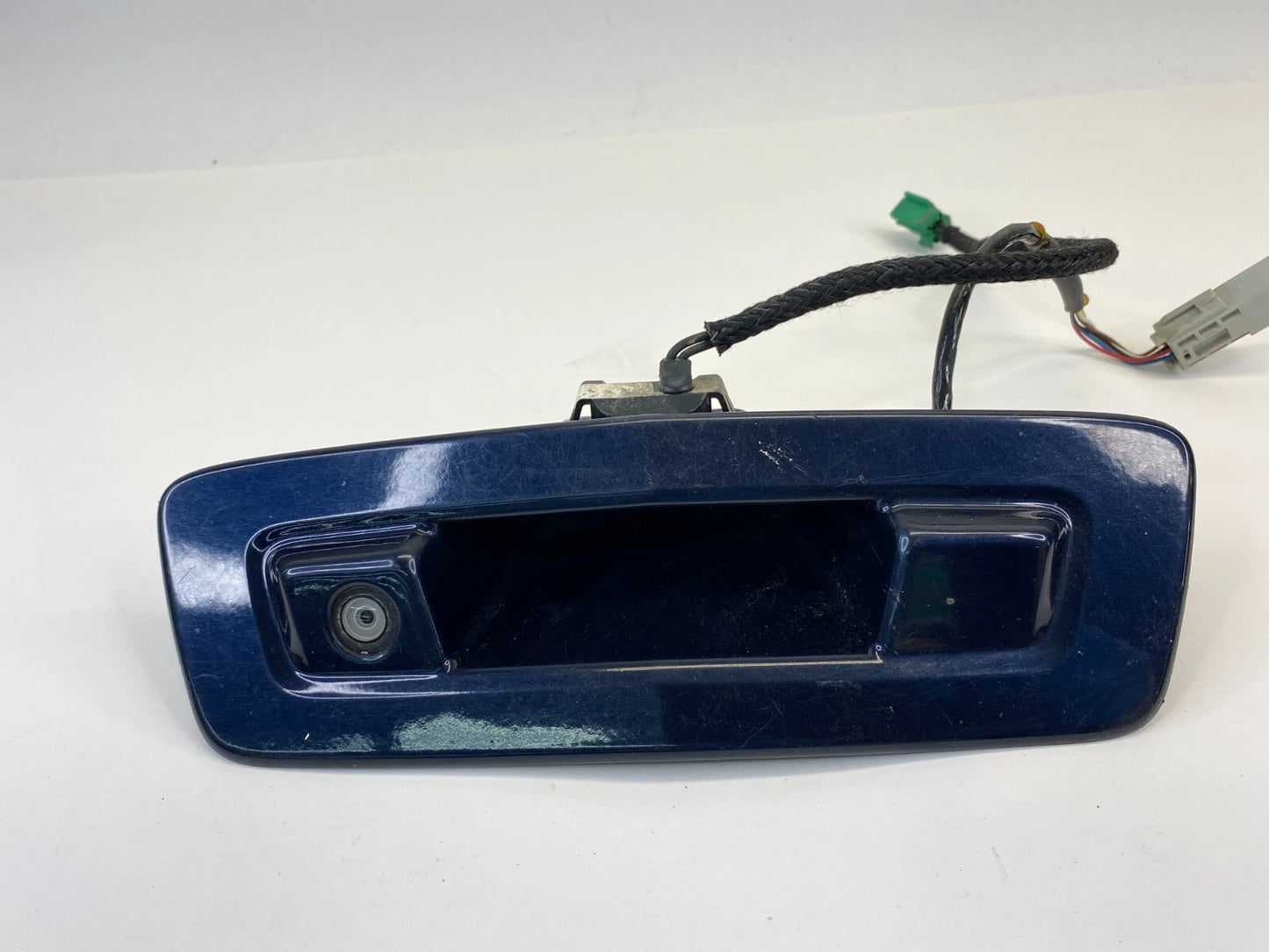 2009-2012 CHEVROLET TRAVERSE REAR LIFTGATE HANDLE W/ BACKUP CAMERA 25829628 OEM