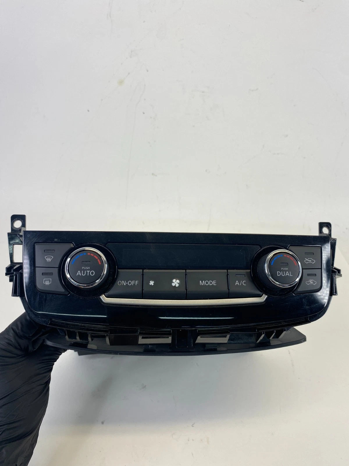 2018 Nissan Altima A/C Heater Climate Temperature Control Assy 27500-9HU0A OEM