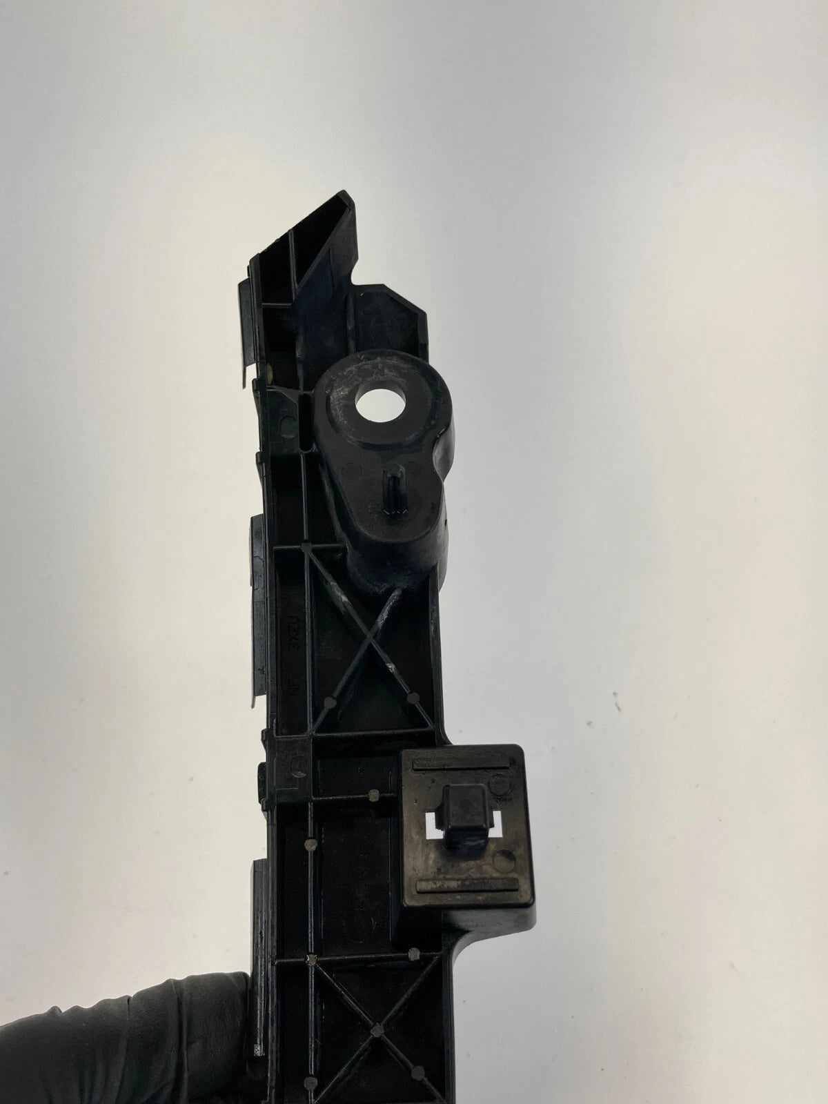 2012-2015 MAZDA 5 MAZDA5 FRONT LEFT BUMPER RETAINER BRACKET COVER C513500U1 OEM