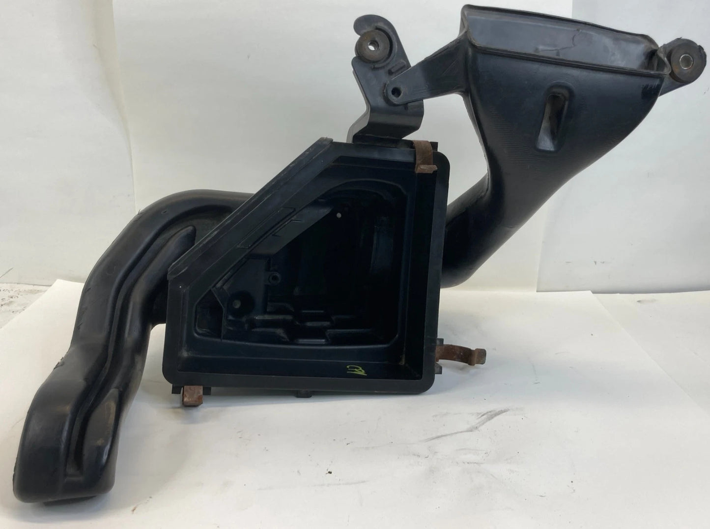 08-11 FORD FOCUS 2.0L 16V FWD AIR CLEANER BOX INTAKE ASSEMBLY VP8S4U-9A624-A OEM