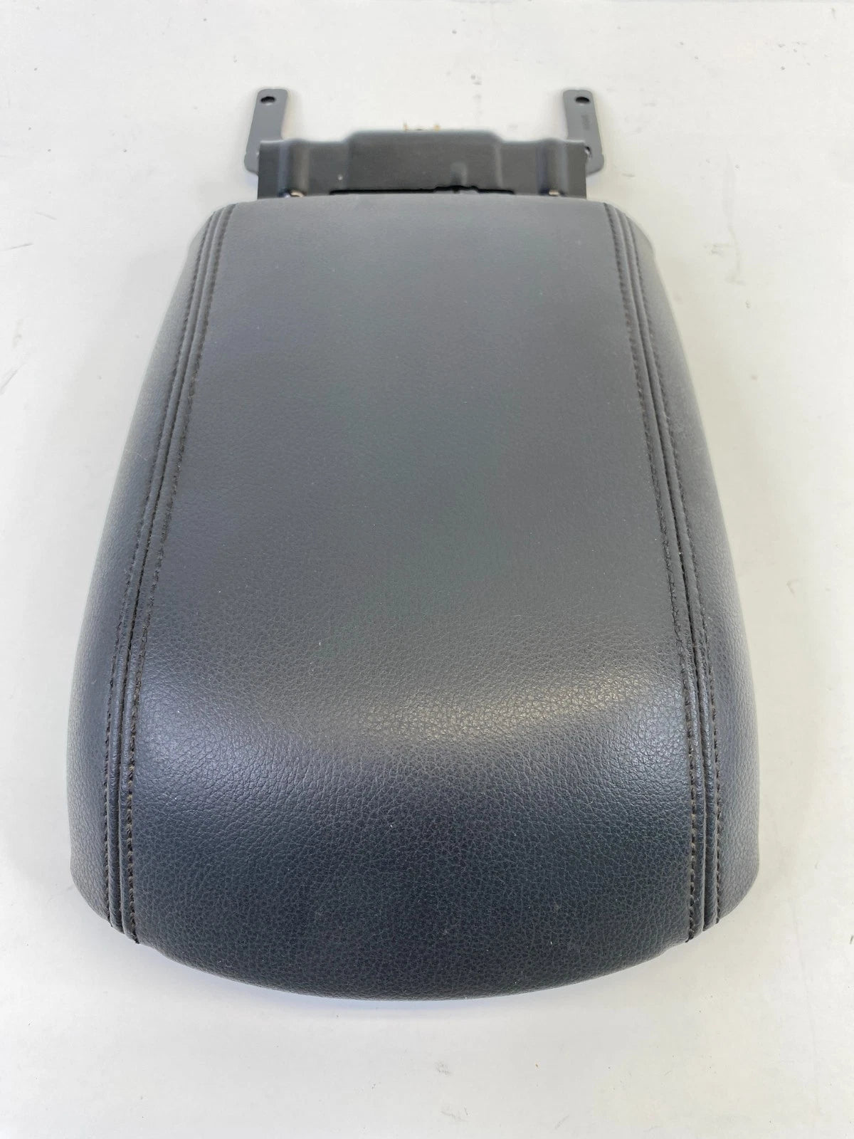 2013-2016 FORD ESCAPE CENTER CONSOLE ARMREST ARM REST LID TOP COVER OEM