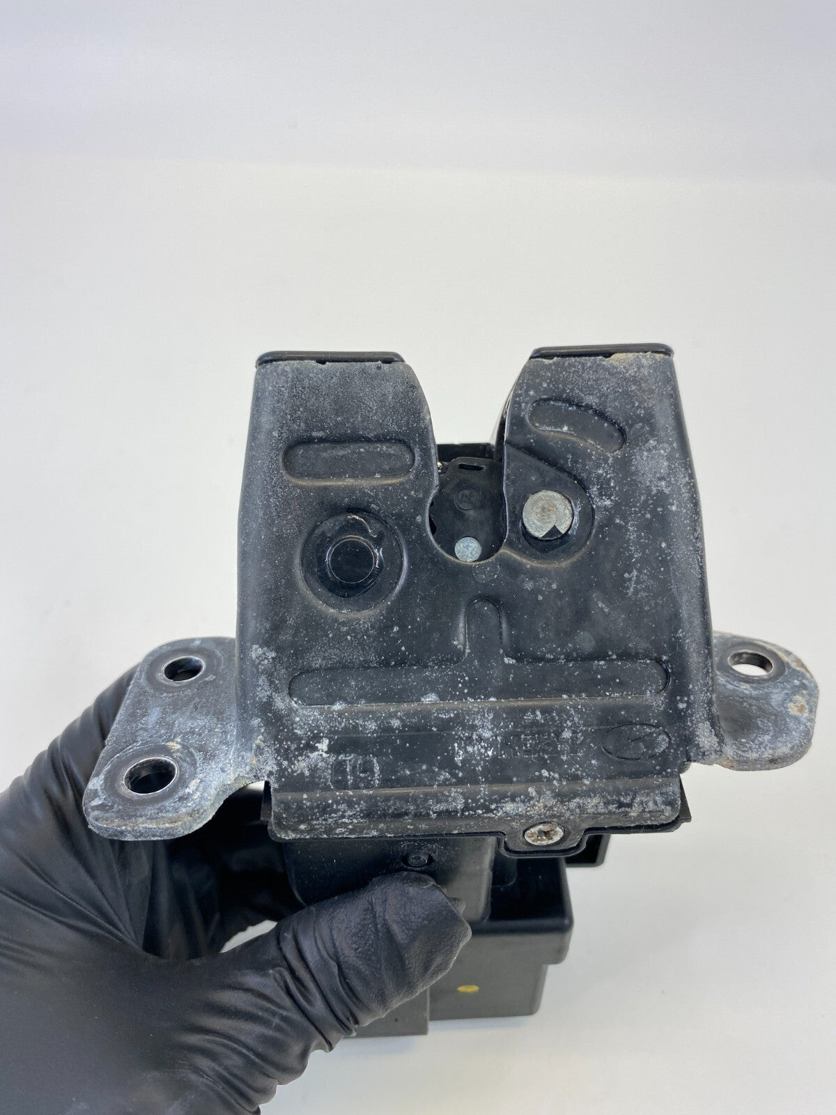 2013-2017 Hyundai Elantra GT Rear Trunk Lid Lock Latch Actuator Assembly OEM