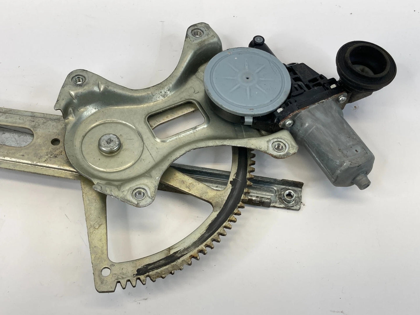 2006-2008 LEXUS IS250 IS350 FRONT RIGHT DOOR POWER WINDOW MOTOR 85710-58010 OEM