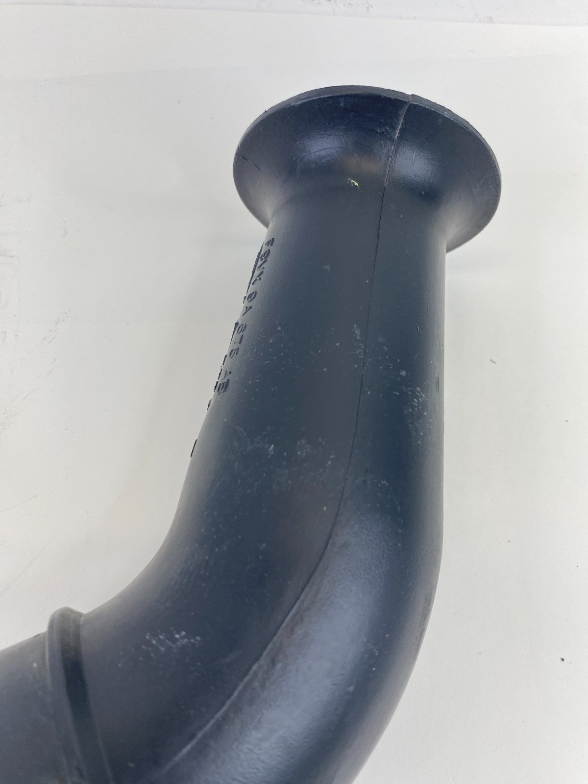 2000-2002 Lincoln Town Car 4.6L Air Intake Cleaner Hose Duct Pipe F8VX-9A675-AB