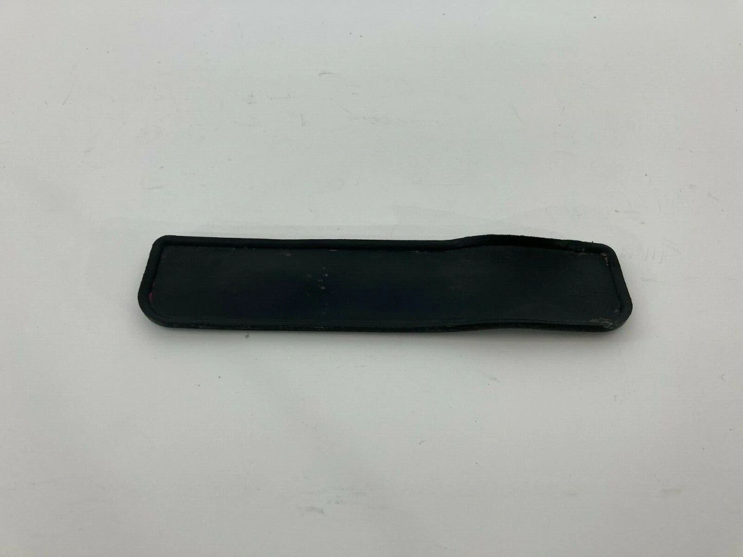 2003-2008 KIA SORENTO REAR LEFT BACK SIDE PAD COVER TRIM LID 93561-3E020 OEM