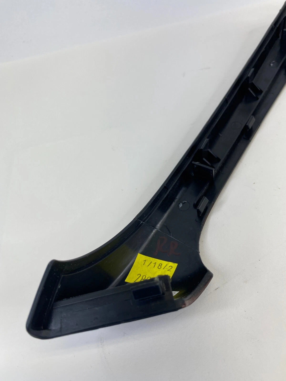 05-09 PONTIAC G6 SEDAN REAR RIGHT INTERIOR DOOR PULL HANDLE BEZEL 15238539 OEM