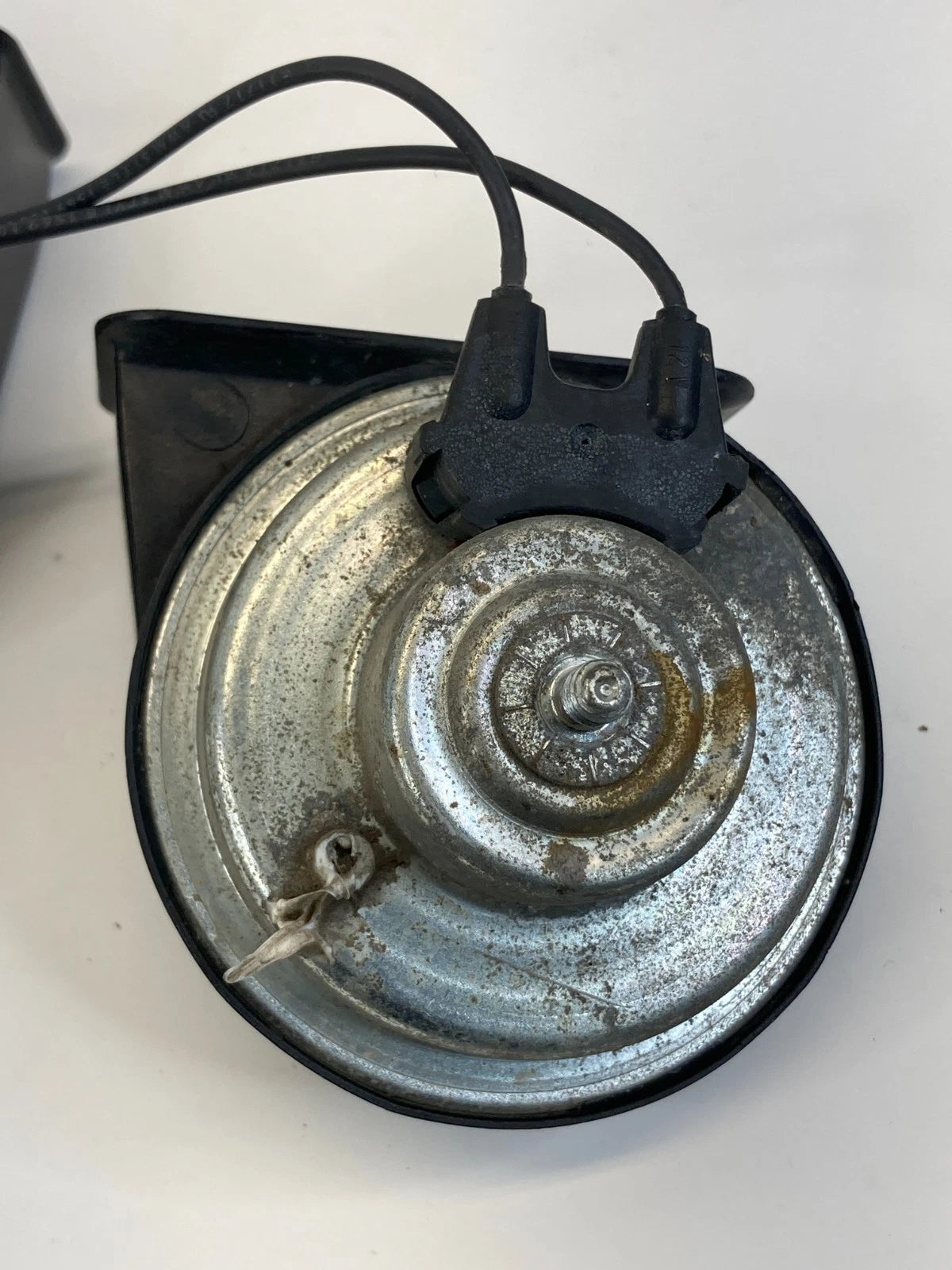 13-19 Ford Explorer Police Low & High Tone Horn Alarm Dual Siren Signal A046495