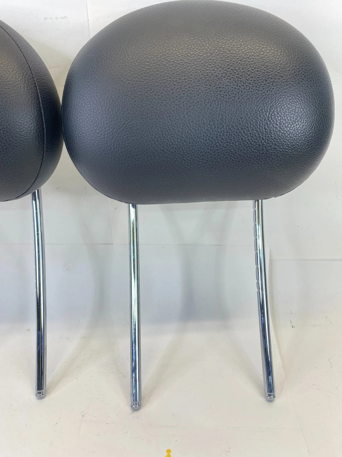2001-2005 MERCEDES-BENZ C240 FRONT SEAT HEADRESTS PAIR RESTRAINT SET OEM FACTORY