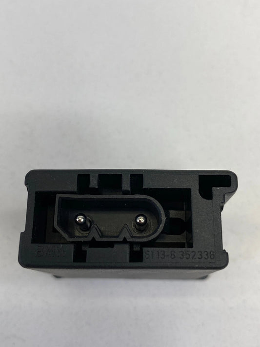2004 2005 2006 BMW X3 GLOVE BOX FLASHLIGHT CHARGER PORT SOCKET 61138352336 OEM