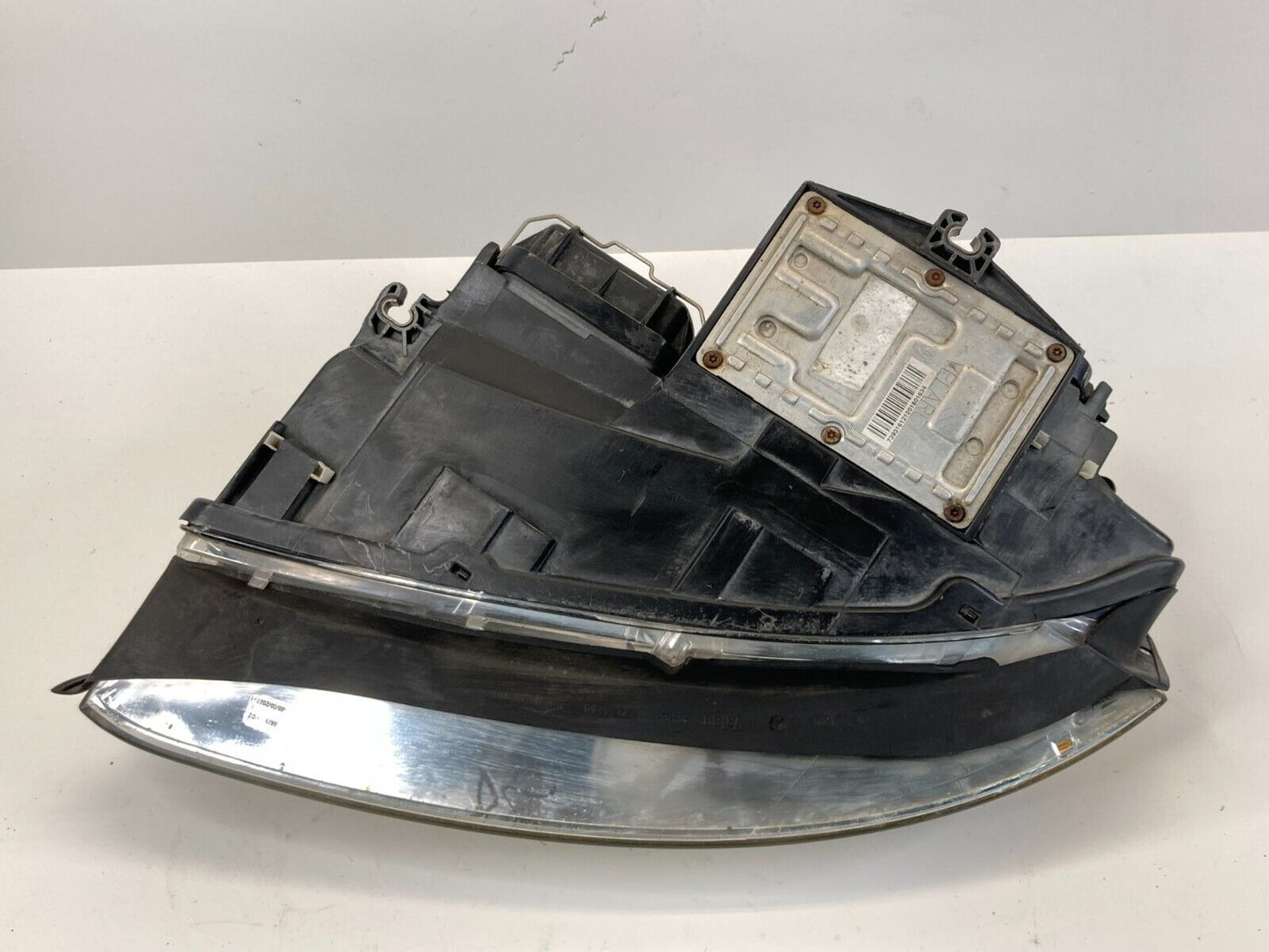 2002-2005 Audi A4 Front Right Passenger Headlight Headlamp 8E0-941-030-K OEM