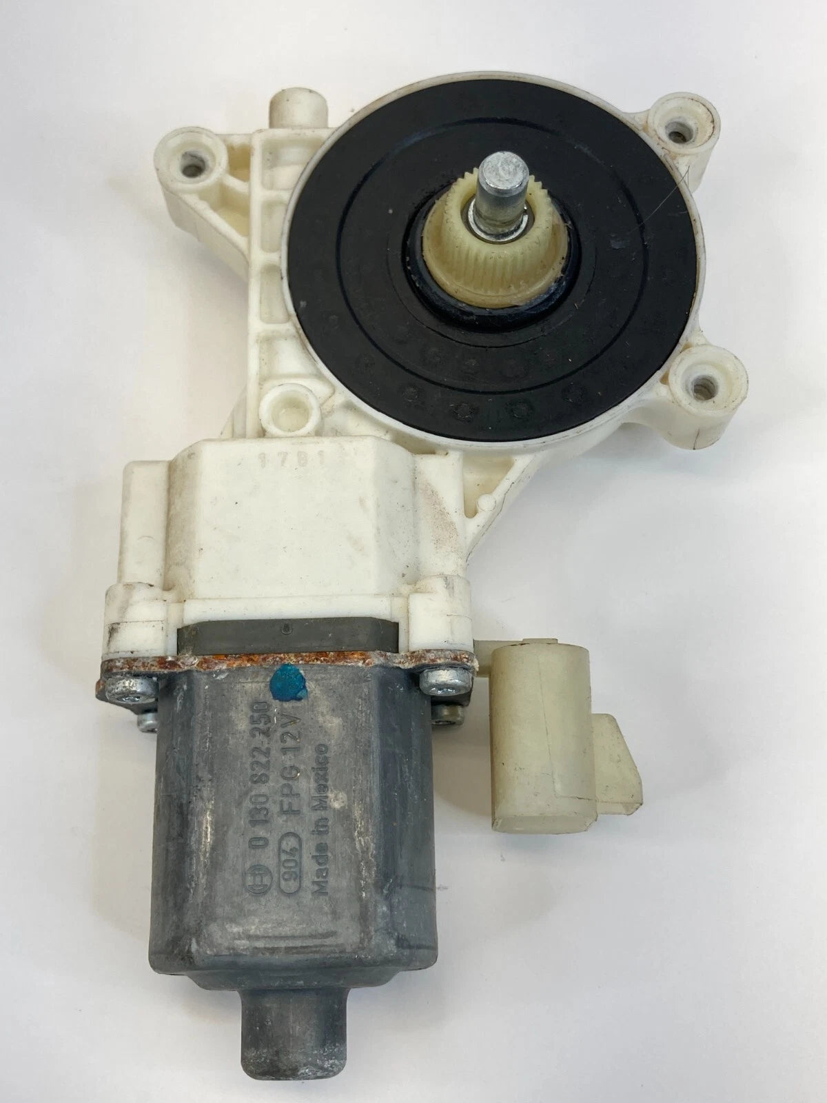 2004-2006 CADILLAC SRX REAR RIGHT SIDE DOOR POWER WINDOW MOTOR 996379102 OEM