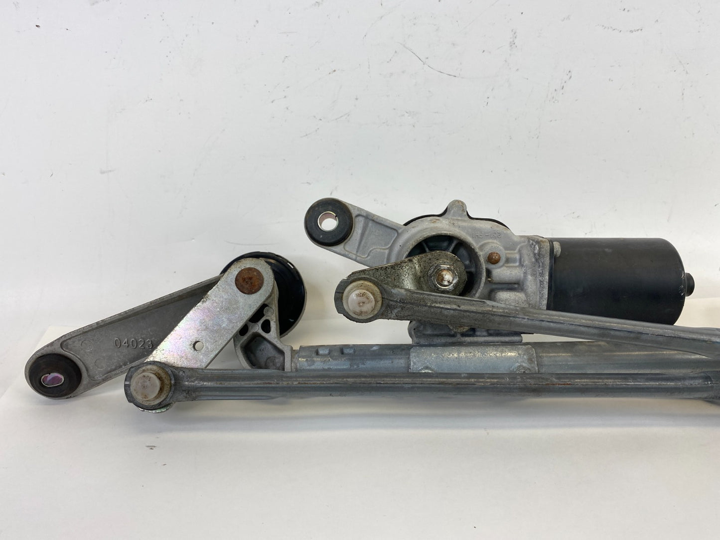 2008-2013 Nissan Rogue Front Windshield Wiper Linkage Gear w/ Motor 28810-JM00A