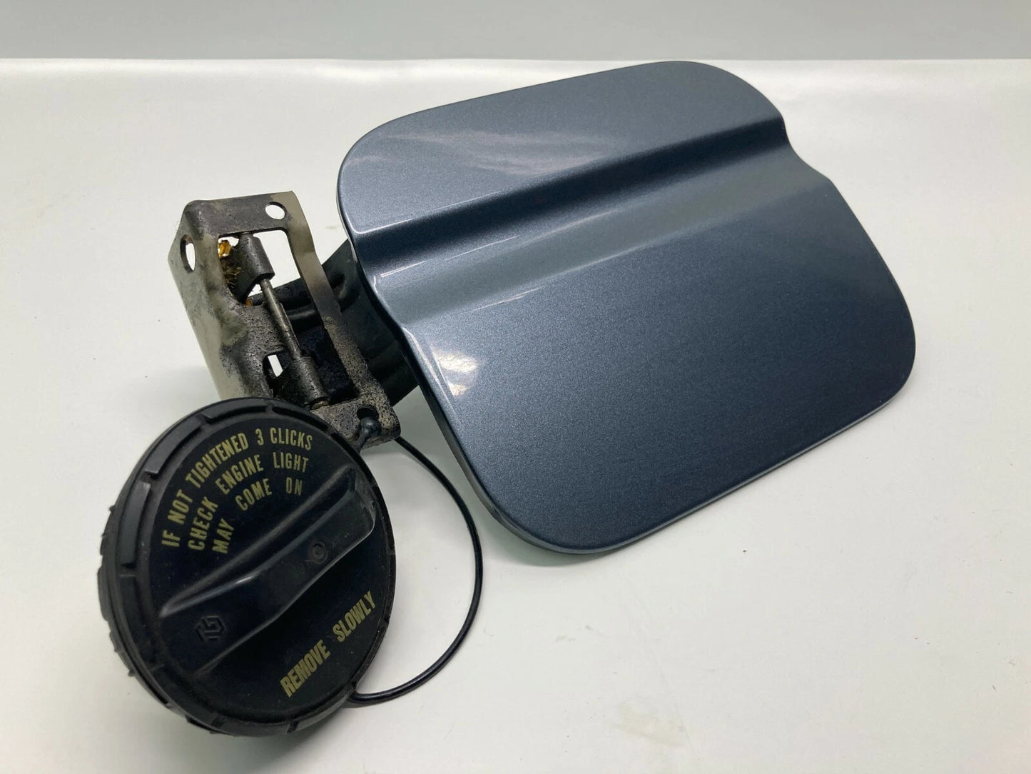 2004 2005 2006 2007 2008 ACURA TL SEDAN FUEL FILLER DOOR GAS LID W/ COVER OEM