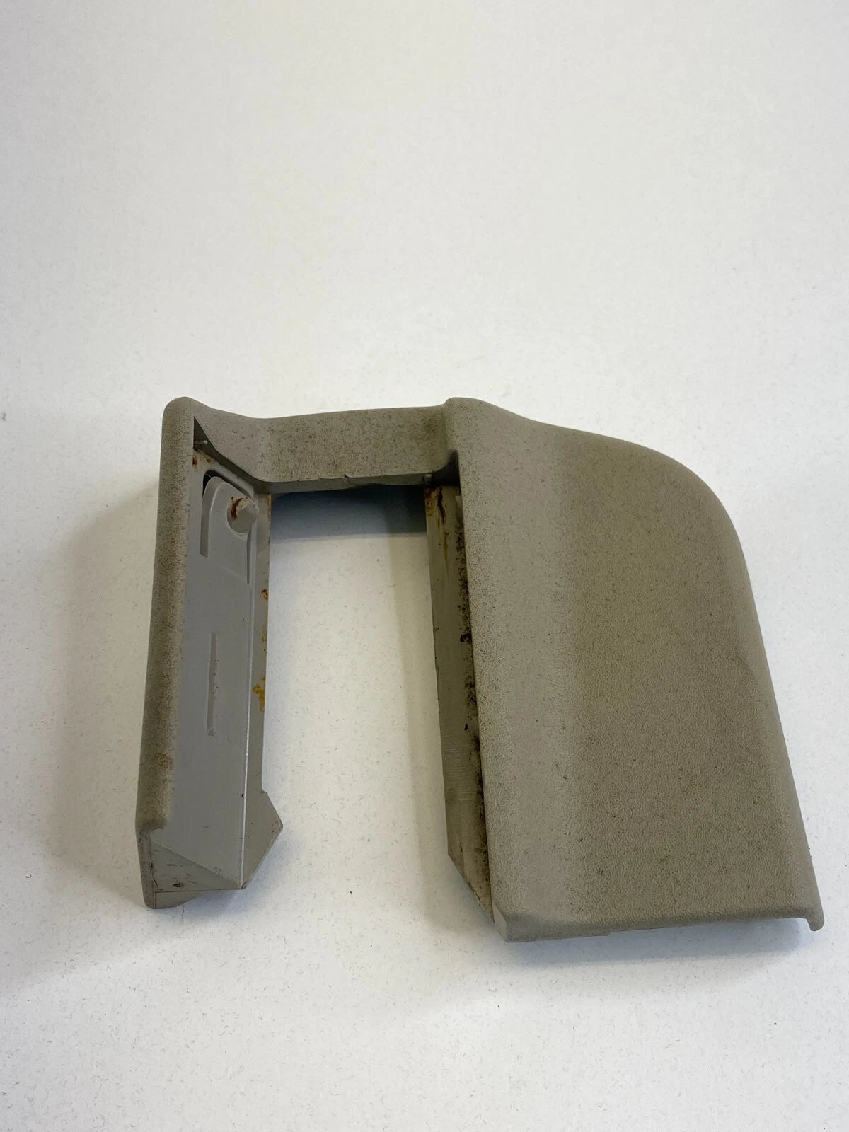 2004-2011 VOLVO S40 FRONT LEFT SEAT RAIL BOLT TRIM COVER TRACK TAN OEM 08629851