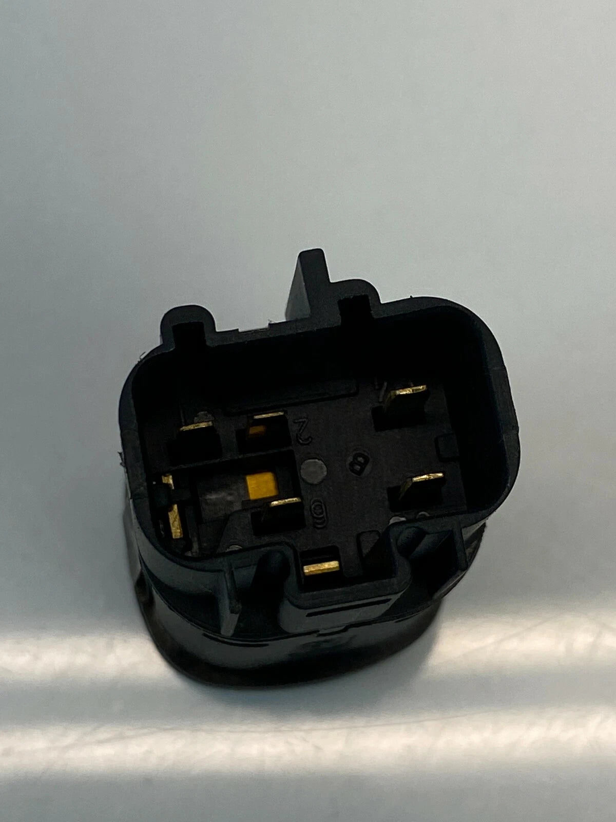 2005 2006 2007 MERCURY MARINER DEFROST CONTROL SWITCH BUTTON 3L8T-18704-AA OEM