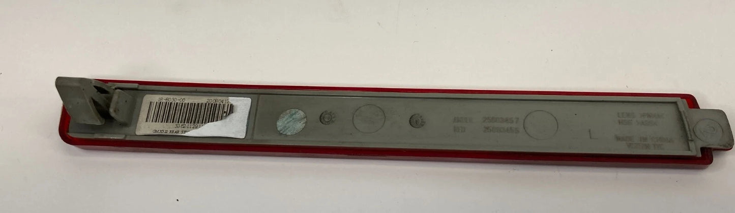 2008-2014 CADILLAC CTS SEDAN REAR BUMPER LEFT OUTER SIDE REFLECTOR LAMP 25883455